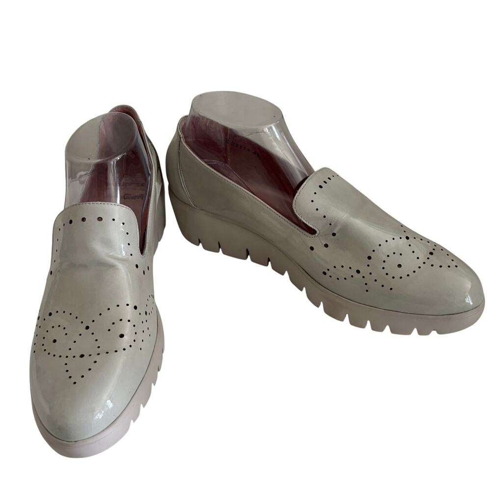 NWOT Wonders Spain Perforated Sage Grey Patent Leather Lug Wedge Loafers Slip On